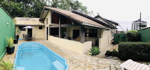 Casa à venda  no Saguaçu - Joinville, SC. Imóveis