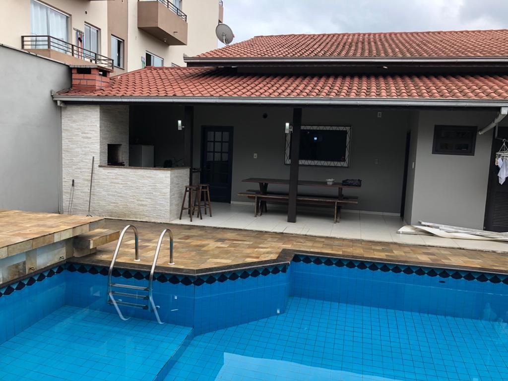 Casa à venda, 220 m² por R$ 999.000,00 Casa à venda, 220 m² por R$ 999.000,00
