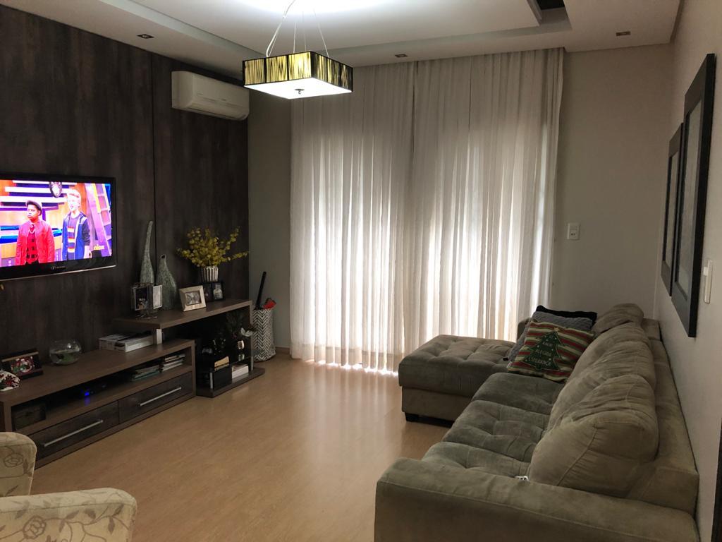 Casa à venda, 220 m² por R$ 999.000,00 Casa à venda, 220 m² por R$ 999.000,00