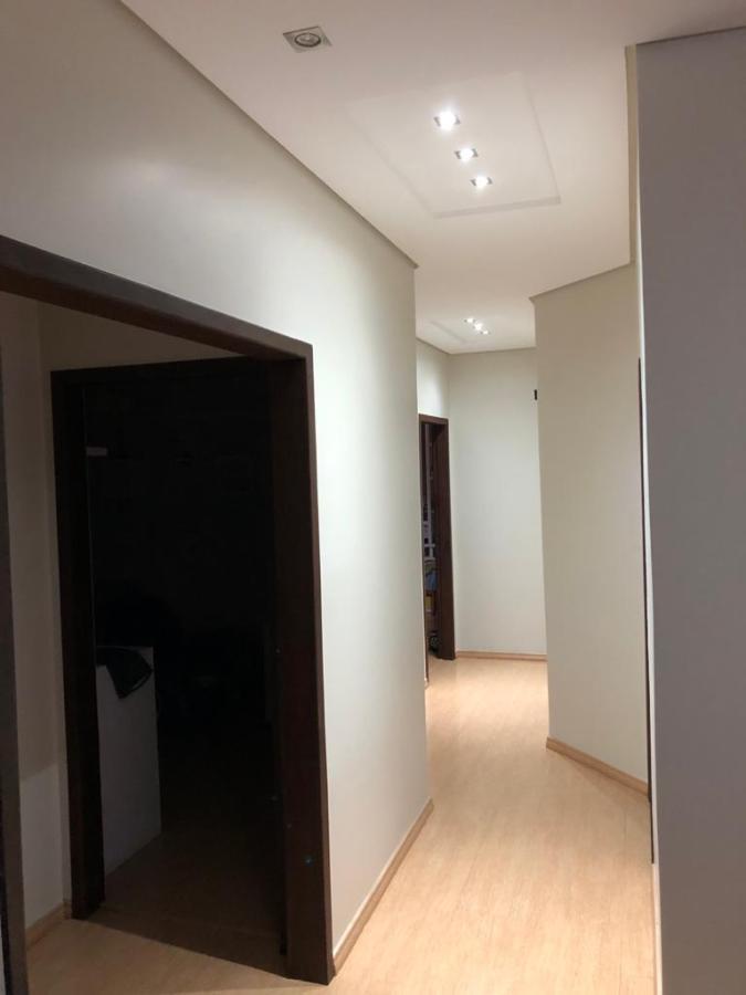 Casa à venda, 220 m² por R$ 999.000,00 Casa à venda, 220 m² por R$ 999.000,00