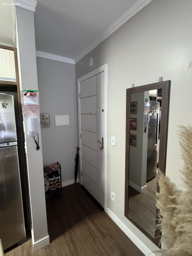 Apartamento com 3 Dormitórios à venda, 59 m² por R$ 250.000,00 Apartamento com 3 Dormitórios à venda, 59 m² por R$ 250.000,00