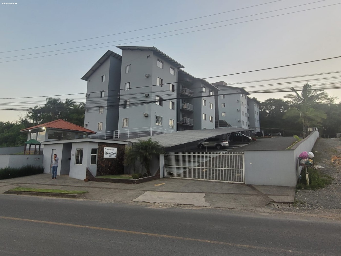 Apartamento com 3 Dormitórios à venda, 59 m² por R$ 250.000,00 Apartamento com 3 Dormitórios à venda, 59 m² por R$ 250.000,00