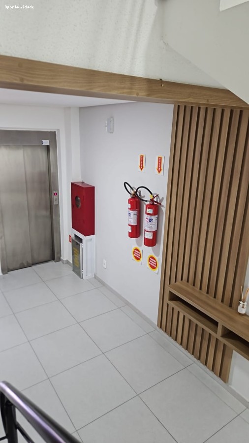 Apartamento com 2 Dormitórios à venda, 73 m² por R$ 379.000,00 Apartamento com 2 Dormitórios à venda, 73 m² por R$ 379.000,00