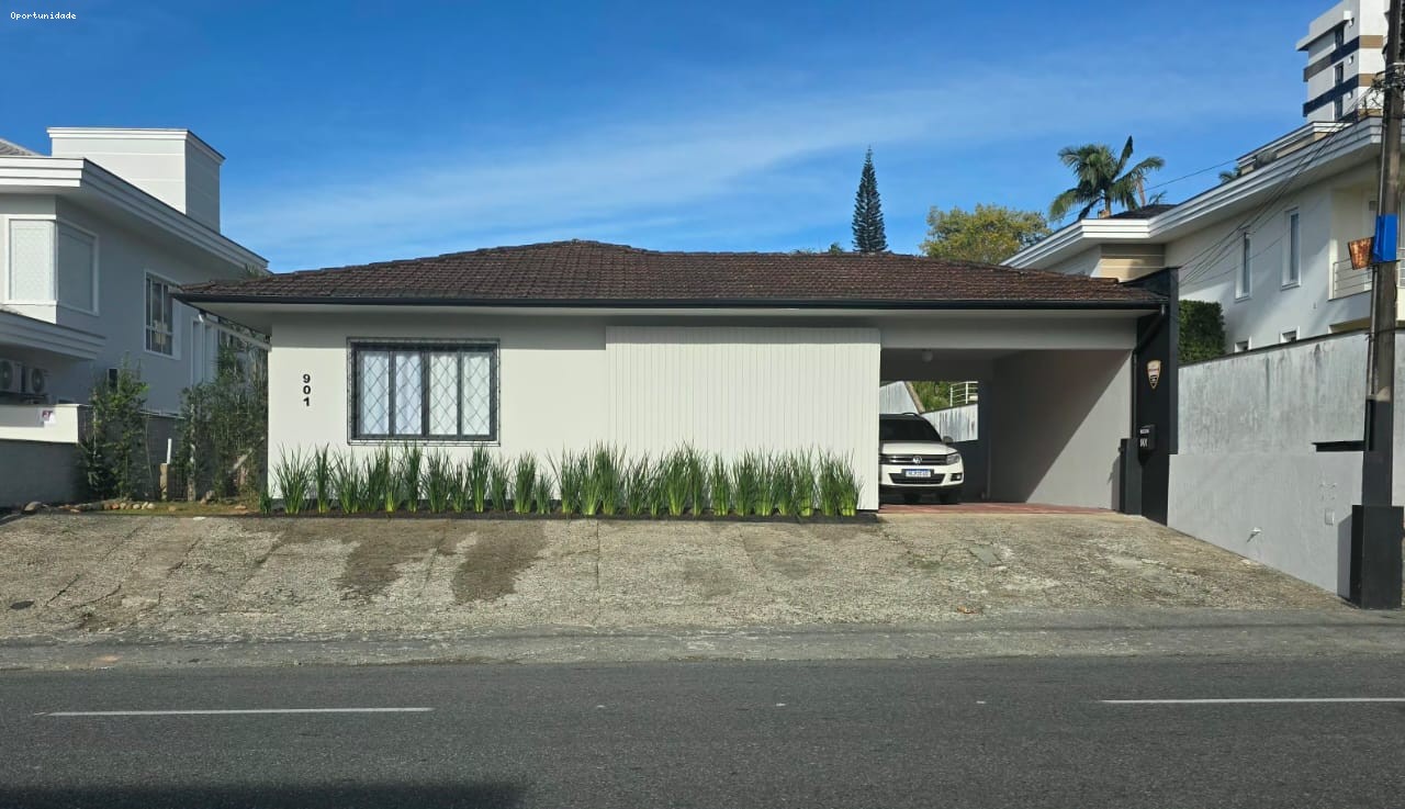 Casa com 3 Dormitórios à venda, 141 m² por R$ 949.000,00 Casa com 3 Dormitórios à venda, 141 m² por R$ 949.000,00