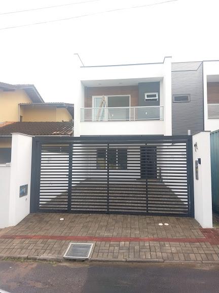 Casa à venda  no América - Joinville, SC. Imóveis
