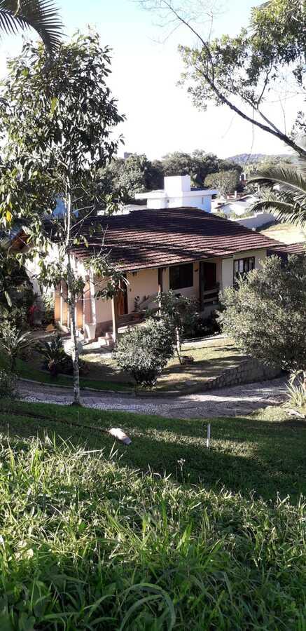 Casa à venda  no América - Joinville, SC. Imóveis