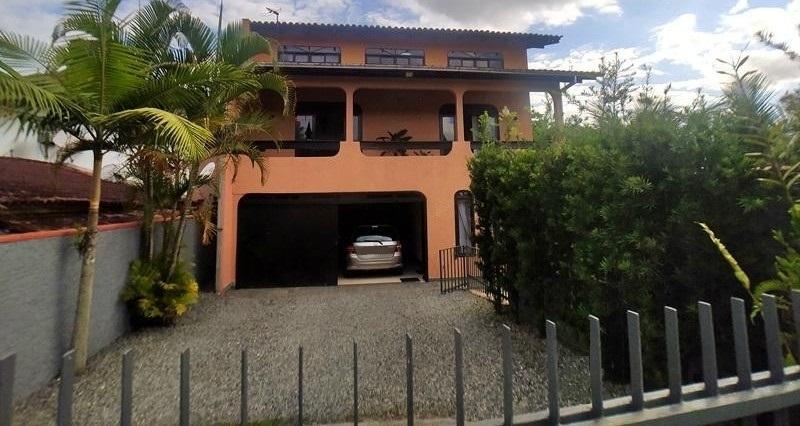 Casa à venda  no Floresta - Joinville, SC. Imóveis