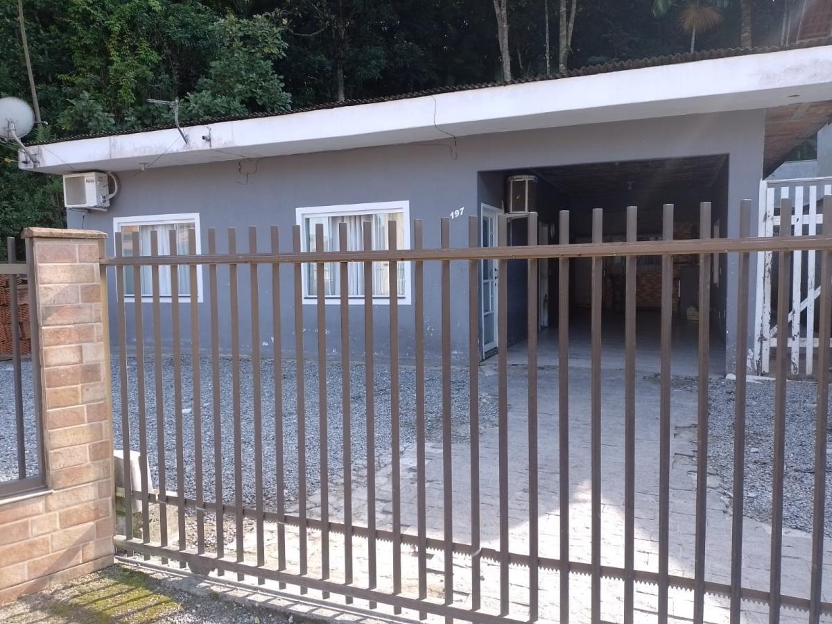 Casa à venda  no Parque Guarani - Joinville, SC. Imóveis