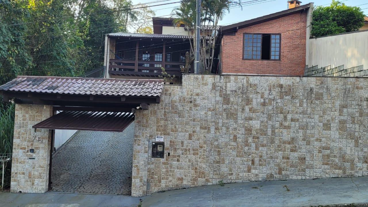 Casa à venda  no Floresta - Joinville, SC. Imóveis