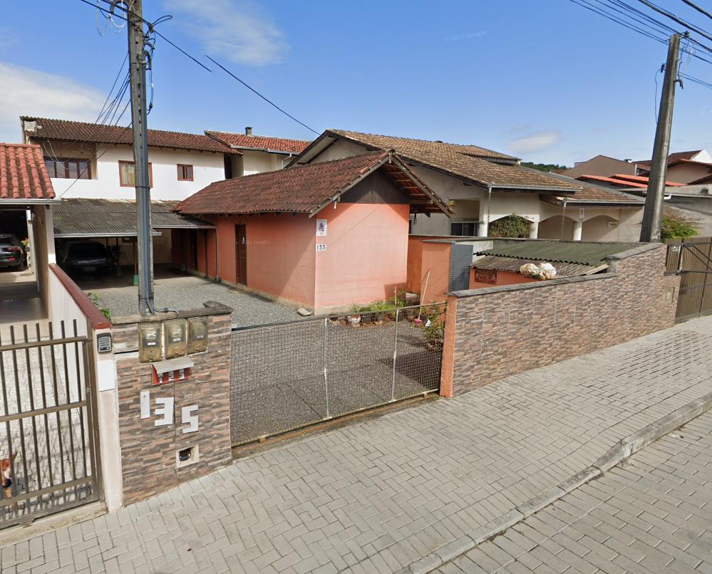 Casa à venda  no Petrópolis - Joinville, SC. Imóveis